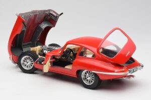 Jaguar E-Type Rot Bburago 1:18 3018 Druckguss — Bild 5 von 8