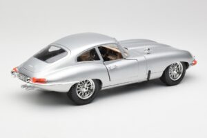 Jaguar E-Type Series 1 Silber Bburago 1:18 3018-M2 Druckguss — Bild 3 von 8