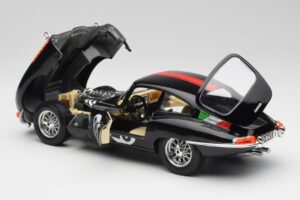 Jaguar E-Type #29 Schwarz Bburago 1:18 3018-M4 Druckguss — Bild 5 von 8