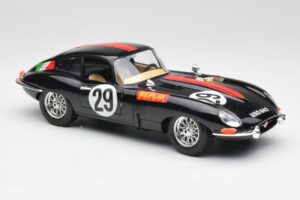 Jaguar E-Type #29 Schwarz Bburago 1:18 3018-M4 Druckguss — Bild 6 von 8