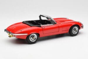 Jaguar E-Type Roadster Series III V12 Rot AUTOart 1:18 73523 Druckguss — Bild 3 von 8