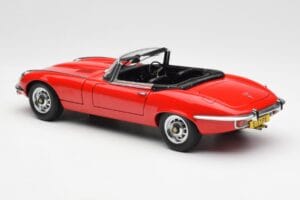Jaguar E-Type Roadster Series III V12 Rot AUTOart 1:18 73523 Druckguss — Bild 7 von 8