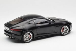 Jaguar F-Type R X152 Matt Schwarz AUTOart 1:18 73652 Komposit — Bild 3 von 8