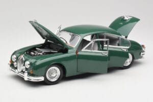 Jaguar Mark II British Racing Grün & Blau Innenraum Maisto 1:18 59001 Druckguss — Bild 2 von 8