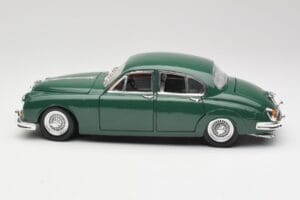 Jaguar Mark II British Racing Grün & Blau Innenraum Maisto 1:18 59001 Druckguss — Bild 4 von 8