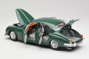Jaguar Mark II British Racing Grün & Blau Innenraum Maisto 1:18 59001 Druckguss — Bild 5 von 8