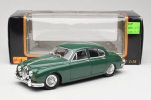 Jaguar Mark II British Racing Grün & Blau Innenraum Maisto 1:18 59001 Druckguss — Bild 8 von 8
