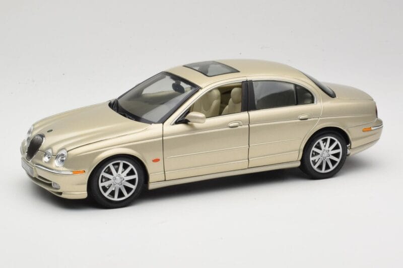 Jaguar S-Type X200 Bronze Maisto 1:18 50332 Druckguss