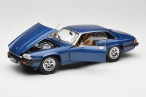 Jaguar XJ-S Blau Road Signature 1:18 92658 Druckguss — Bild 2 von 8