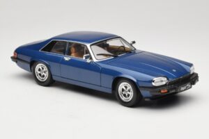 Jaguar XJ-S Blau Road Signature 1:18 92658 Druckguss — Bild 5 von 8
