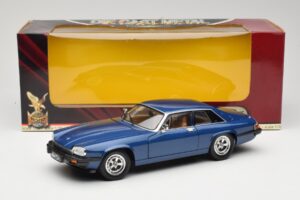 Jaguar XJ-S Blau Road Signature 1:18 92658 Druckguss — Bild 8 von 8