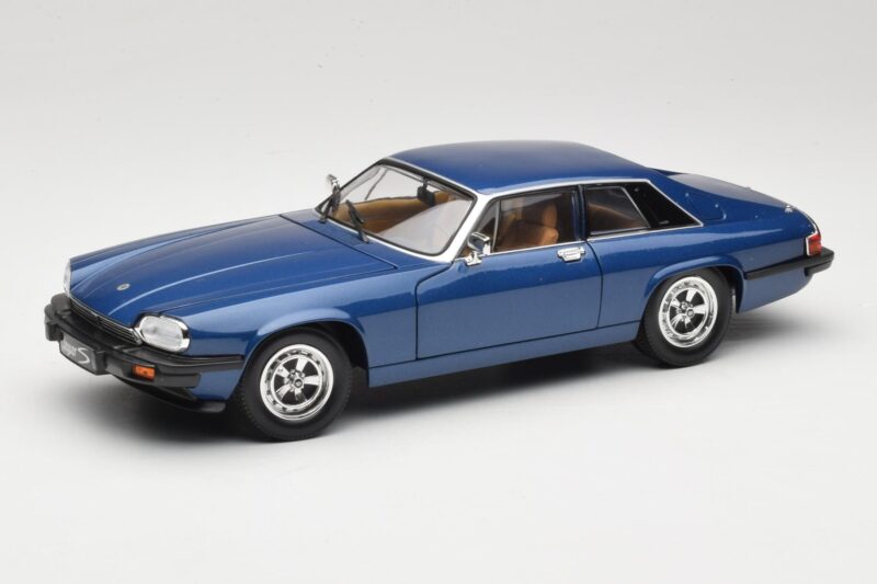 Jaguar XJ-S Blau Road Signature 1:18 92658 Druckguss