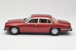 Jaguar XJ Series III Metallic Dark Red MCG 1:18 MCG18176 Druckguss — Bild 3 von 6