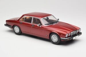 Jaguar XJ Series III Metallic Dark Red MCG 1:18 MCG18176 Druckguss — Bild 4 von 6