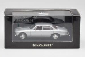 Jaguar XJ12 Series II Silber Minichamps 1:43 400130401 Druckguss — Bild 4 von 4