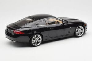 Jaguar XK-R X150 Midnight Schwarz AUTOart 1:18 73632 Druckguss — Bild 3 von 8