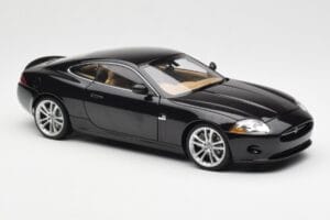 Jaguar XK-R X150 Midnight Schwarz AUTOart 1:18 73632 Druckguss — Bild 6 von 8