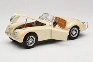 Jaguar XK120 Weiß Eduscho 1:18 7482-1HTH Druckguss — Bild 2 von 8