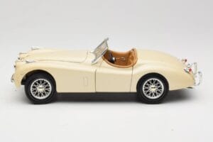 Jaguar XK120 Weiß Eduscho 1:18 7482-1HTH Druckguss — Bild 4 von 8