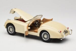 Jaguar XK120 Weiß Eduscho 1:18 7482-1HTH Druckguss — Bild 5 von 8