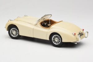 Jaguar XK120 Weiß Eduscho 1:18 7482-1HTH Druckguss — Bild 7 von 8