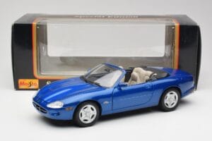Jaguar XK8 X100 Cabriolet Azure Blau Maisto 1:18 50286 Druckguss — Bild 8 von 8