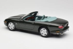 Jaguar XK8 X100 Cabriolet British Racing Grün Maisto 1:18 50285 Druckguss — Bild 7 von 8