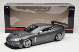 Jaguar XKR GT3 Grey Metallic Minichamps 1:18 150081390 Druckguss — Bild 6 von 6