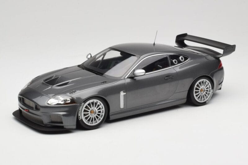 Jaguar XKR GT3 Grey Metallic Minichamps 1:18 150081390 Druckguss