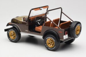 Jeep CJ-7 Golden Eagle Grün MCG 1:18 MCG18109 Druckguss — Bild 5 von 6