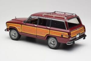 Jeep Grand Wagoneer Classic Rot AUTOart 1:18 74002 Druckguss — Bild 7 von 8