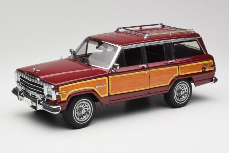 Jeep Grand Wagoneer Classic Rot AUTOart 1:18 74002 Druckguss