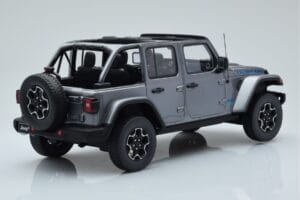 Jeep Wrangler 4xe Silber GT Spirit 1:18 GT419 Resin — Bild 2 von 6