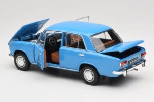 Lada 1200 2101 Blau IXO 1:18 18CMC204OP Druckguss — Bild 5 von 8