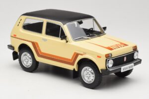 Lada Niva 2121 California Beige MCG 1:18 MCG18004 Druckguss — Bild 4 von 6