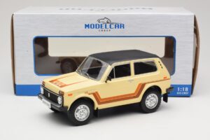 Lada Niva 2121 California Beige MCG 1:18 MCG18004 Druckguss — Bild 6 von 6