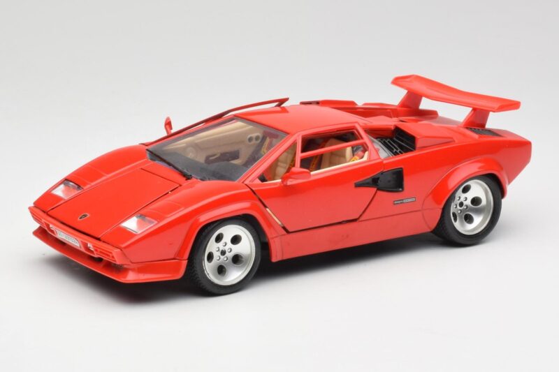 Lamborghini Countach Rot Bburago 1:18 3047-M1 Druckguss