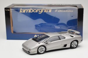 Lamborghini Diablo Silber AUTOart 1:18 70071 Druckguss — Bild 8 von 8