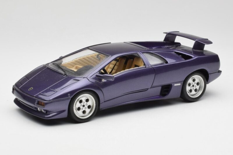 Lamborghini Diablo Lila Maisto 1:18 3028 Druckguss