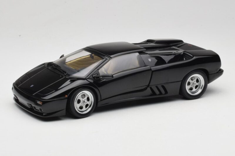 Lamborghini Diablo Roadster Schwarz AUTOart 1:18 70093-R1 Druckguss