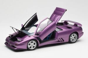 Lamborghini Diablo SE30 Jota Metallic Lila AUTOart 1:18 79142 Komposit — Bild 2 von 8