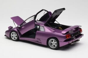 Lamborghini Diablo SE30 Jota Metallic Lila AUTOart 1:18 79142 Komposit — Bild 5 von 8