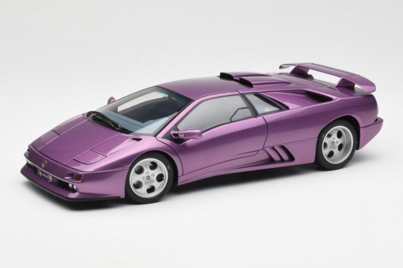 Lamborghini Diablo SE30 Jota Metallic Lila AUTOart 1:18 79142 Komposit