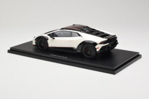 Lamborghini Huracan Sterrato No. 63 Weiß TopSpeed 1:18 TS0610 Resin — Bild 5 von 6