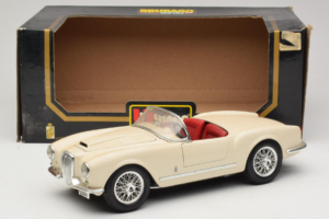 Lancia Aurelia B24 Spider Beige Bburago 1:18 3010-M2 Druckguss — Bild 8 von 8