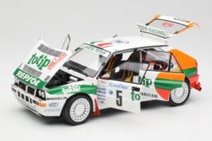 Lancia Delta HF Integrale Evo II Totip #5 A. Aghini / S. Farnocchia Rally Monte Carlo 1993 Kyosho 1:18 08348F Druckguss — Bild 2 von 8