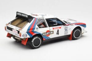 Lancia Delta S4 Martini #4 H. Toivonen / S. Cresto Rally Tour de Corse 1986 AUTOart 1:18 88620 Druckguss — Bild 3 von 8