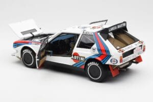 Lancia Delta S4 Martini #4 H. Toivonen / S. Cresto Rally Tour de Corse 1986 AUTOart 1:18 88620 Druckguss — Bild 5 von 8