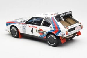 Lancia Delta S4 Martini #4 H. Toivonen / S. Cresto Rally Tour de Corse 1986 AUTOart 1:18 88620 Druckguss — Bild 7 von 8