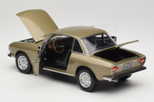 Lancia Fulvia Coupe Bronze Longchamps Norev 1:18 187985 Druckguss — Bild 5 von 8
